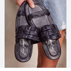 Free People woven River sandal, black, leather size 38